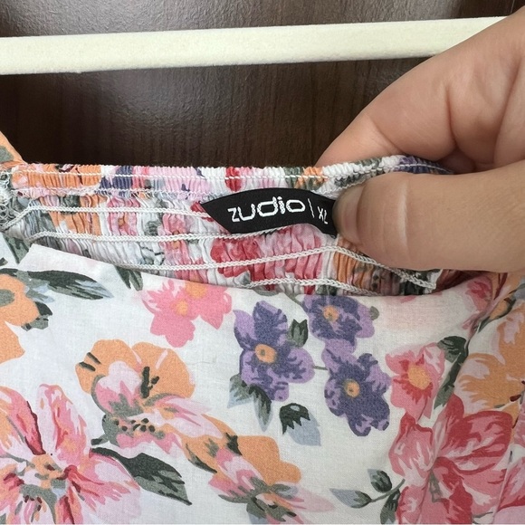 Floral Puff Sleeve Dress with pockets Womens size XL - Picture 3 of 4